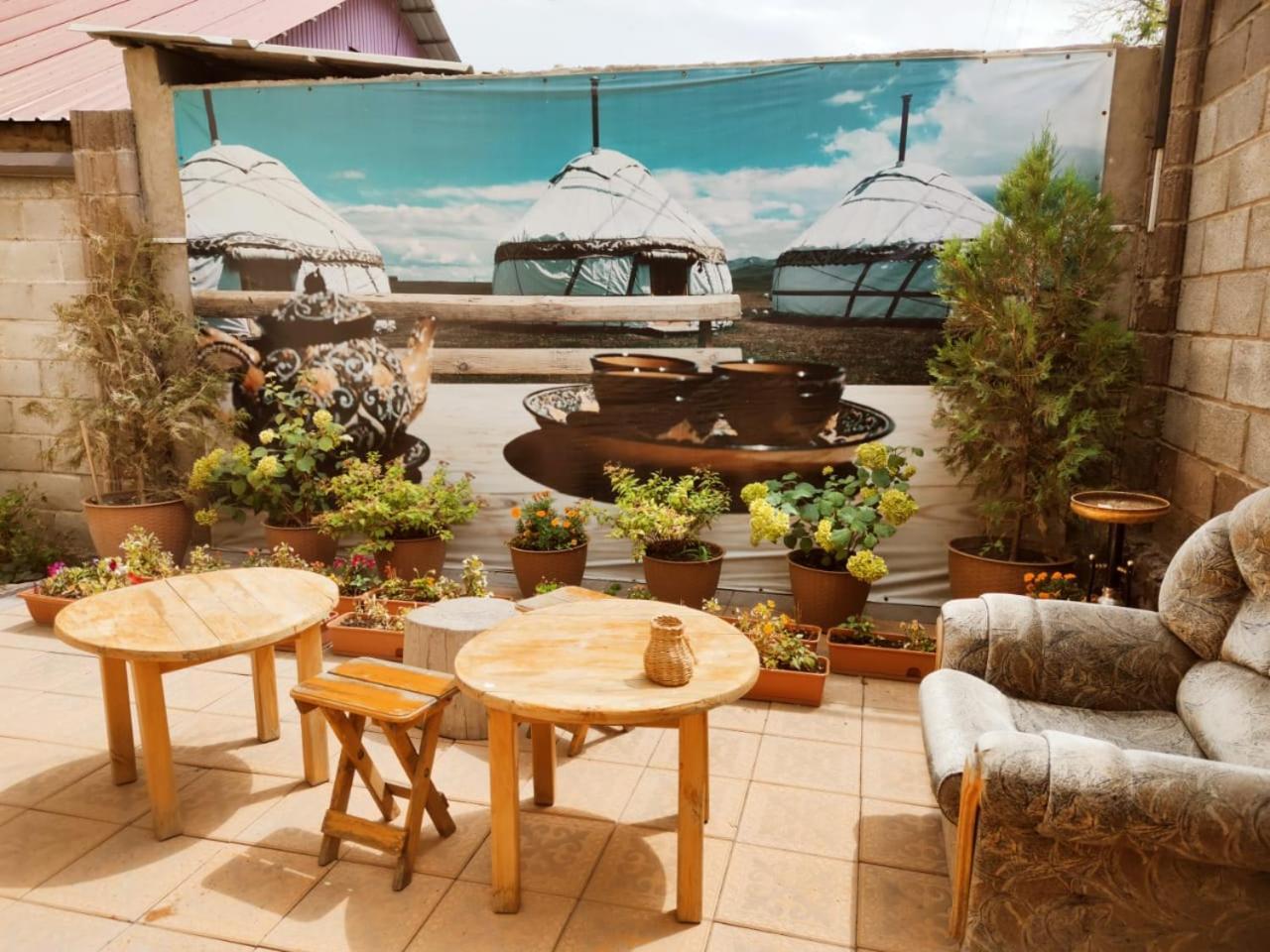 Silkroad Guesthouse Μπισκέκ Εξωτερικό φωτογραφία